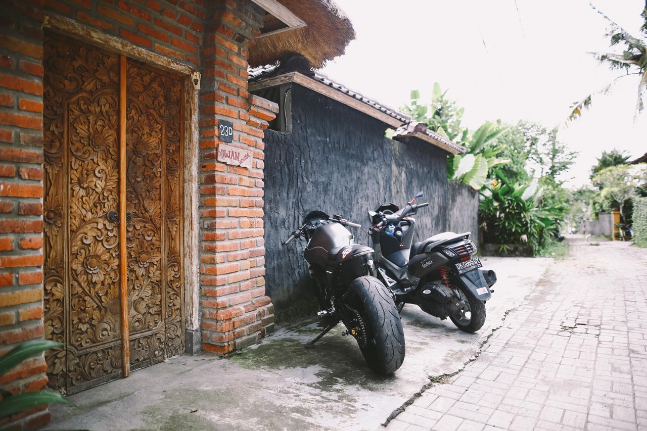 ホテルSwan House Canggu エクステリア 写真