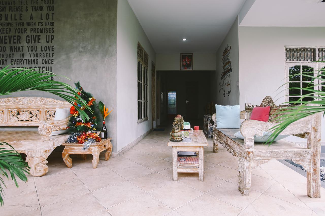 ホテルSwan House Canggu エクステリア 写真